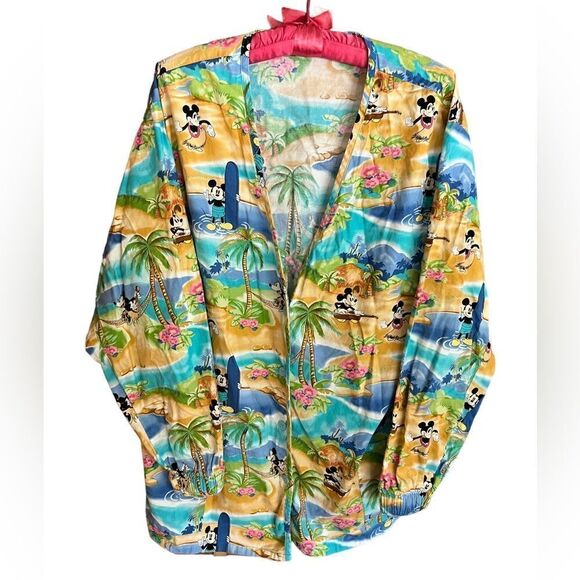 Disney long sleeved Mickey Mouse vneck scrub top with pockets size large - Picture 1 of 10